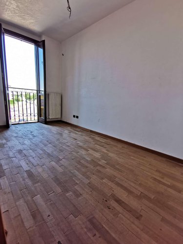 3 locali al secondo piano a Treviglio. Treviglio