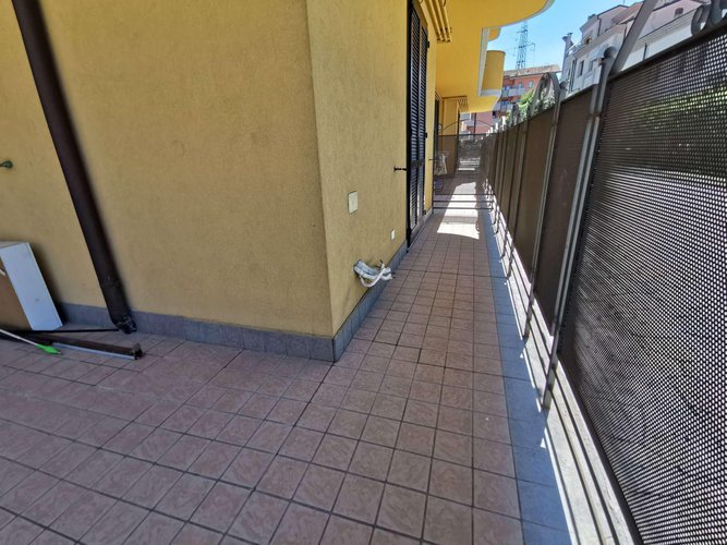 3 locali con taverna e area esterna a Treviglio. Treviglio