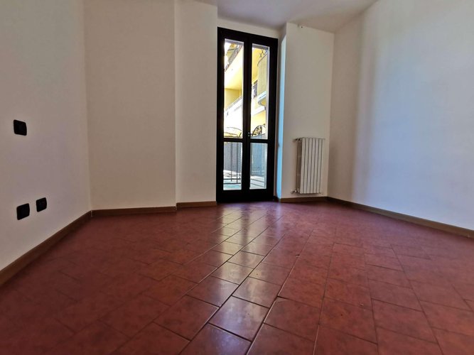 3 locali con taverna e area esterna a Treviglio. Treviglio