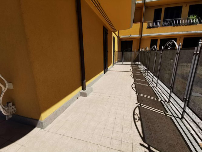 3 locali con taverna e area esterna a Treviglio. Treviglio