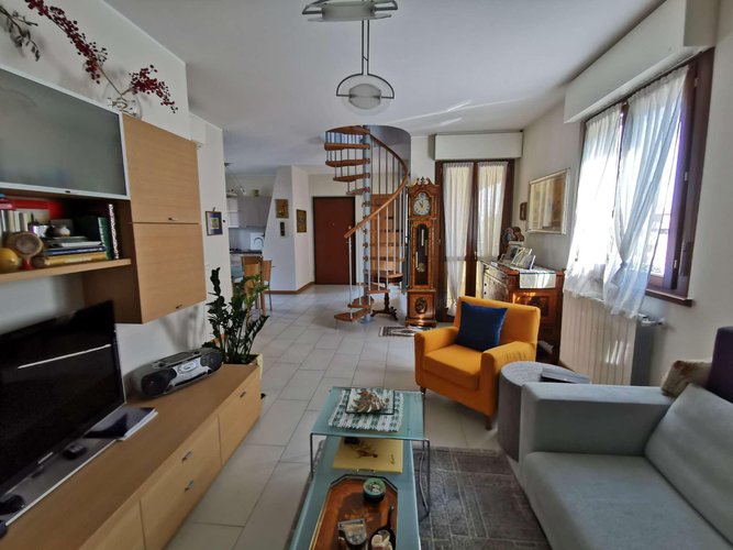 Recente 3 locali su 2 livelli a Treviglio. Treviglio