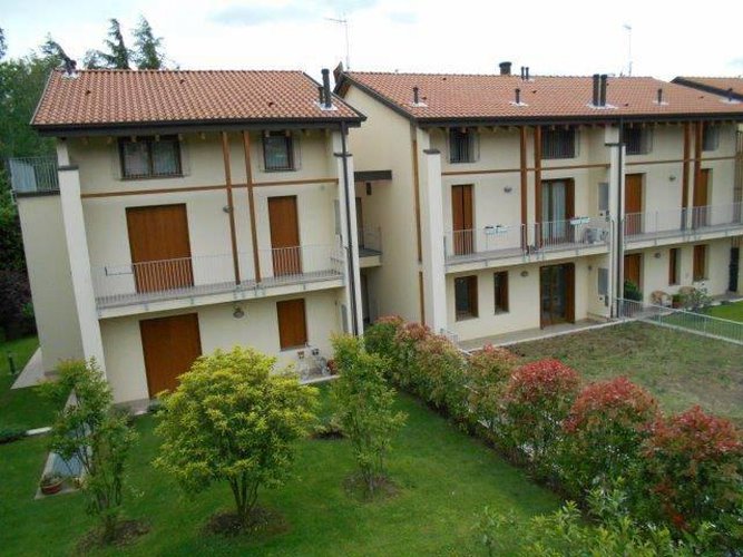 Trilocale Villa d'Almè