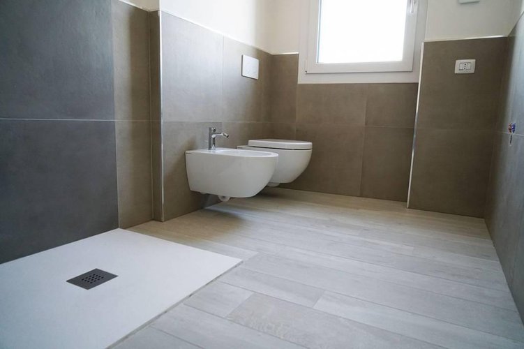 AMPIO QUADRILOCALE A LALLIO/TREVIOLO Lallio