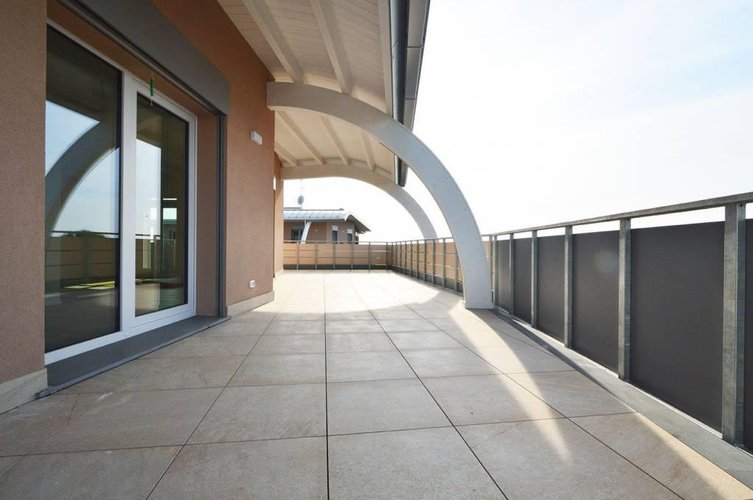 STUPENDO ATTICO IN BIOEDILIZIA Lallio