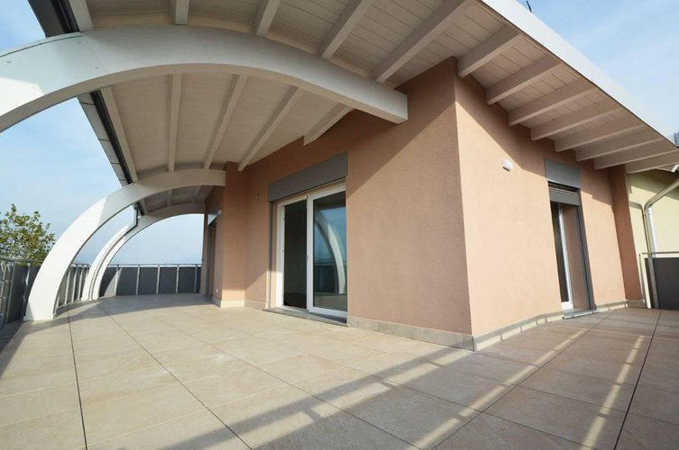 STUPENDO ATTICO IN BIOEDILIZIA Lallio