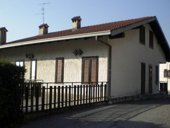 APPARTAMENTO IN POSIZIONE PANORAMICA E SOLEGGIATA