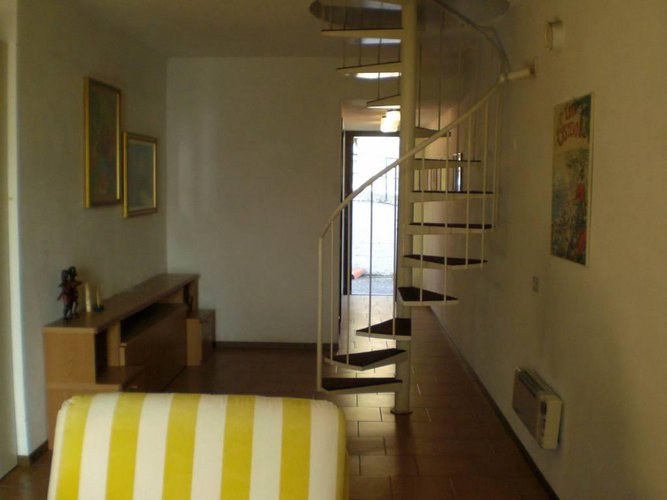 APPARTAMENTO IN POSIZIONE PANORAMICA E SOLEGGIATA Costa Serina