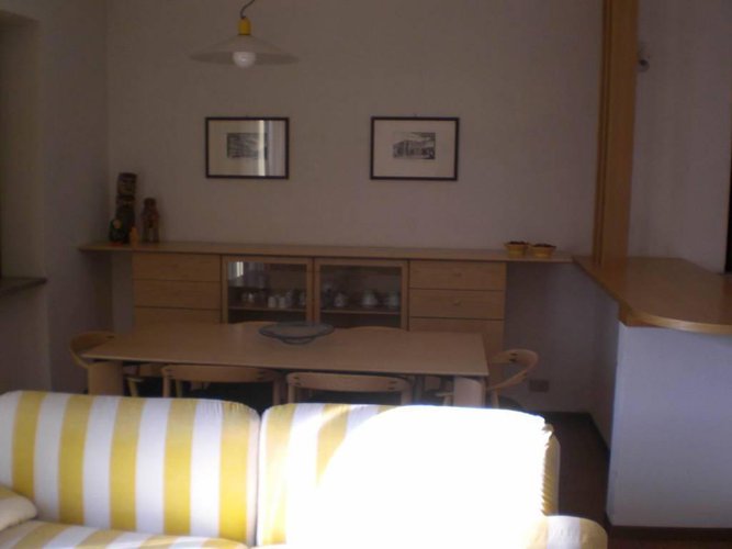 APPARTAMENTO IN POSIZIONE PANORAMICA E SOLEGGIATA Costa Serina