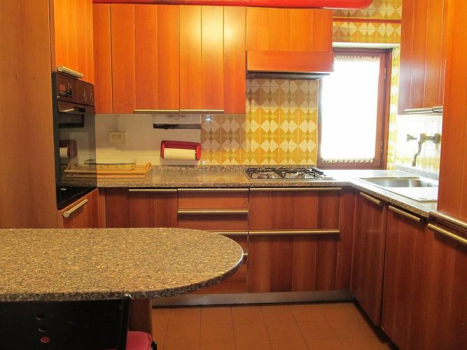 €240.000 VILLA SINGOLA CON 2 APPARTAMENTI ED AMPIO GIARDIN Trezzo sull'Adda