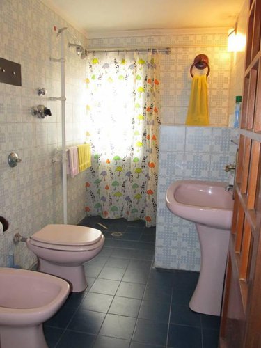 €240.000 VILLA SINGOLA CON 2 APPARTAMENTI ED AMPIO GIARDIN Trezzo sull'Adda