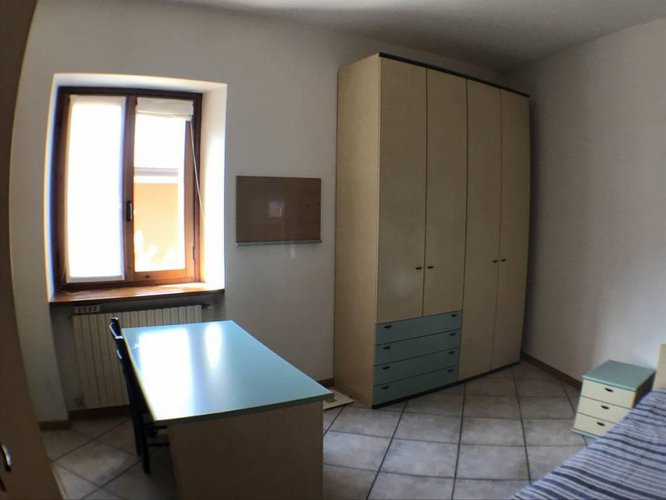 INTERO FABBRICATO INDIPENDENTE COMPLETAMENTE RISTRUTTURATO. Cene