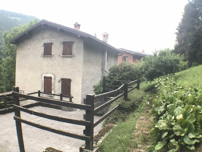 CASCINA INDIPENDENTE COMPLETAMENTE RISTRUTTURATA. Oneta