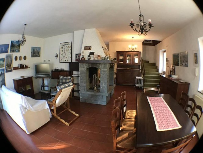 CASCINA INDIPENDENTE COMPLETAMENTE RISTRUTTURATA. Oneta