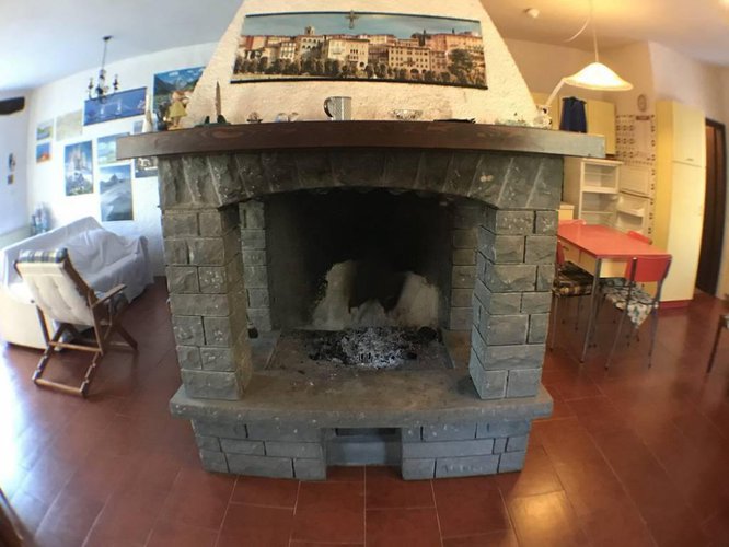 CASCINA INDIPENDENTE COMPLETAMENTE RISTRUTTURATA. Oneta