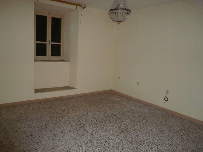 ALTA VALLE BREMBANA - GRANDE CASA INDIPENDENTE CON TERRENO Roncobello