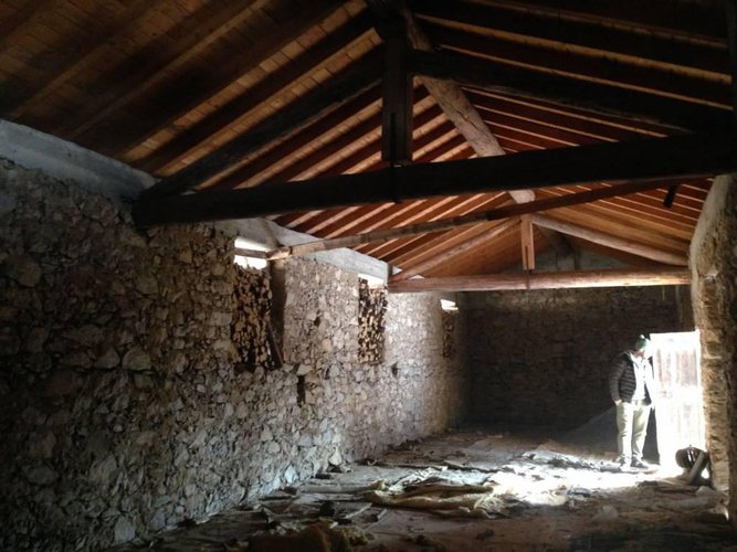 RUSTICO RISTRUTTURATO INDIPENDENTE CON AMPIO TERRENO Piazza Brembana