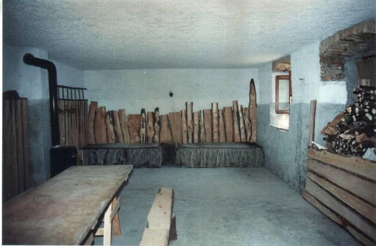 RUSTICO RISTRUTTURATO INDIPENDENTE CON AMPIO TERRENO Piazza Brembana