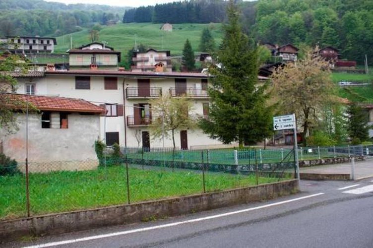 SELVINO VICINANZE - AFFITTASI MESI ESTIVI Aviatico