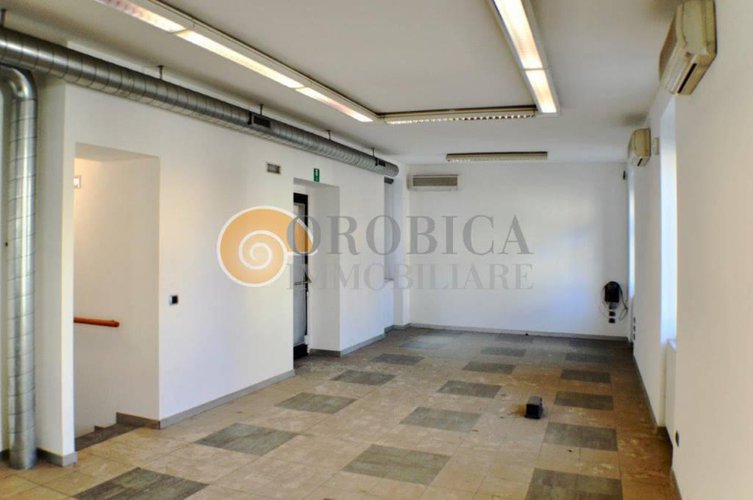 Negozio in vendita a SORISOLE PETOSINO Sorisole