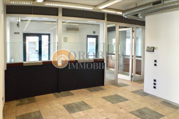 Negozio in vendita a SORISOLE PETOSINO Sorisole