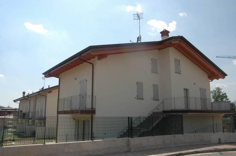 Porzione di villa bifamiliare a Petosino Sorisole