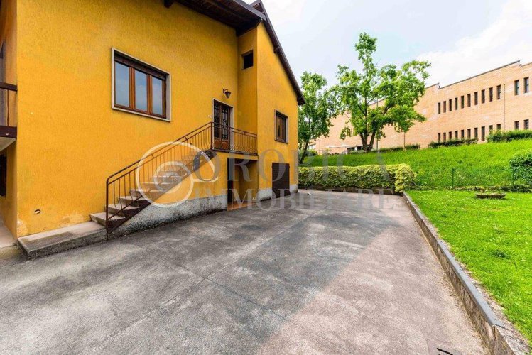 Casa indipendente a Ponteranica Ponteranica