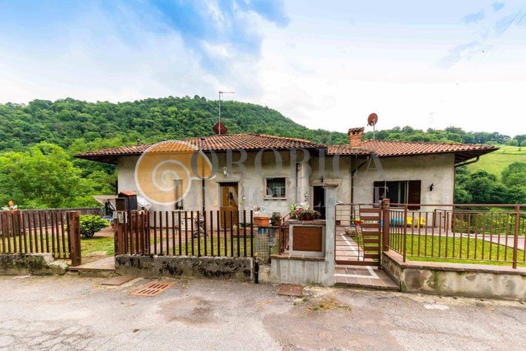 Porzione di villa bifamiliare a Botta di Sedrina