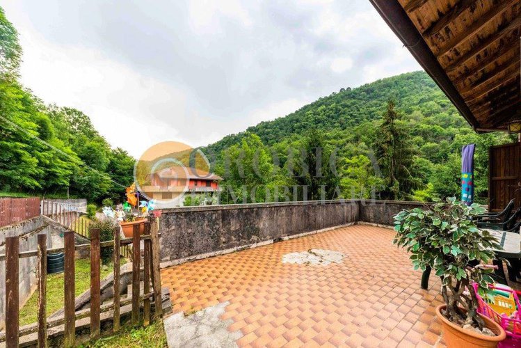 Porzione di villa bifamiliare a Botta di Sedrina Sedrina