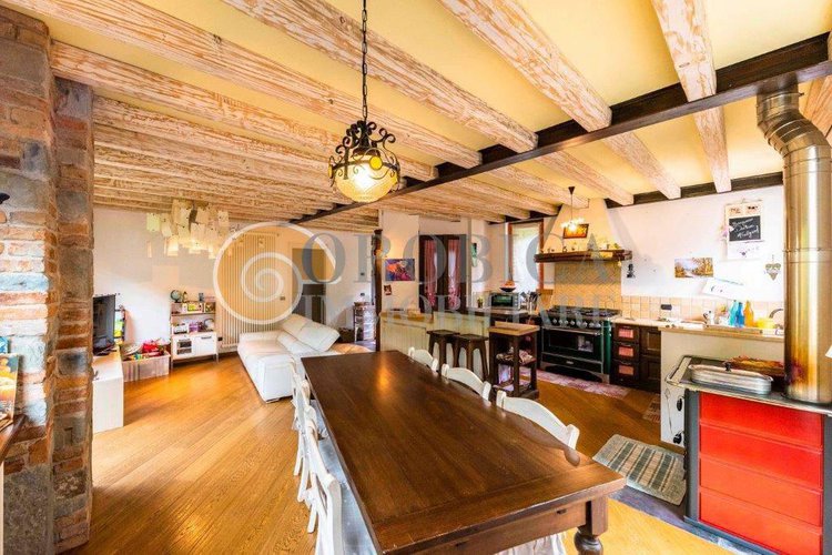 Porzione di villa bifamiliare a Botta di Sedrina Sedrina