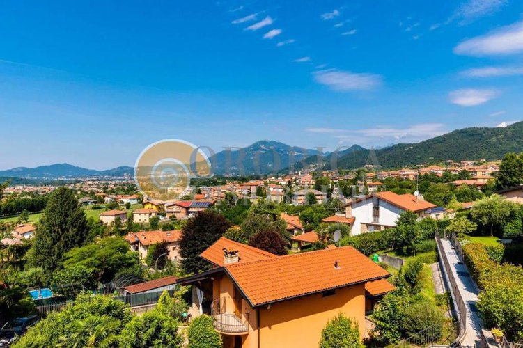 Quadrilocale a Ponteranica zona collinare Ponteranica