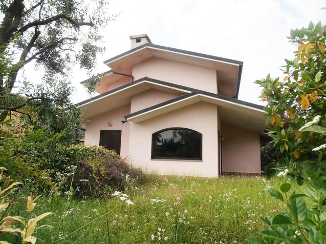 SIGNORILE VILLA SINGOLA CON AMPIO GIARDINO San Paolo d'Argon