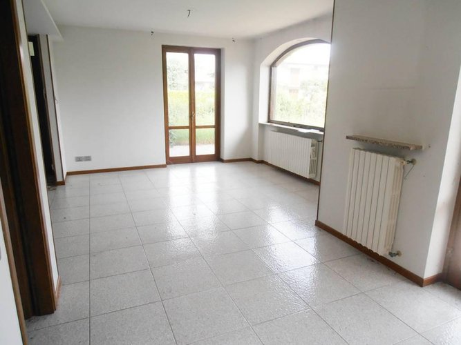 SIGNORILE VILLA SINGOLA CON AMPIO GIARDINO San Paolo d'Argon