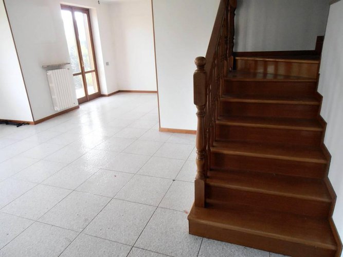 SIGNORILE VILLA SINGOLA CON AMPIO GIARDINO San Paolo d'Argon