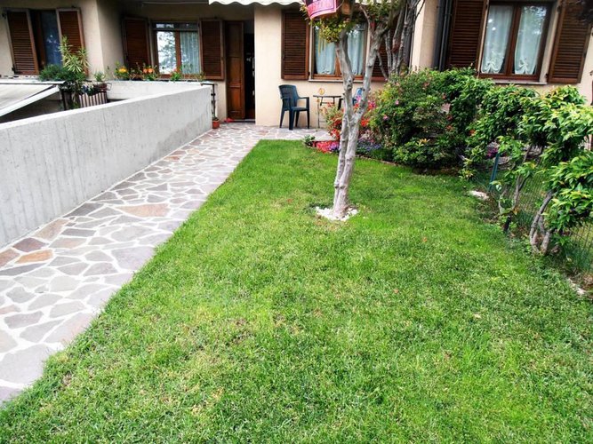VILLA A SCHIERA INDIPENDENTE Grassobbio