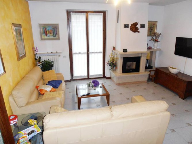 VILLA A SCHIERA INDIPENDENTE Grassobbio
