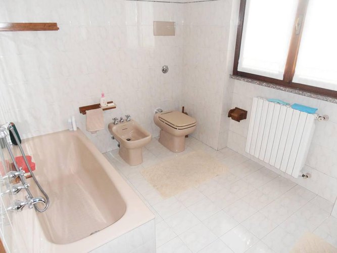 VILLA A SCHIERA INDIPENDENTE Grassobbio