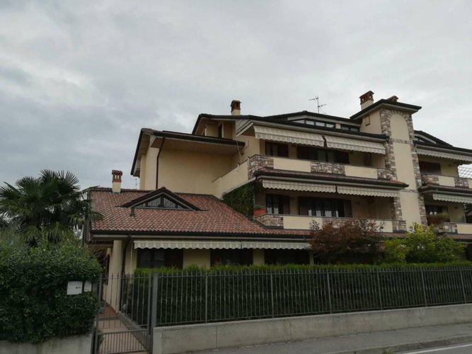 QUADRILOCALE ULTIMO PIANO CON GRANDE TERRAZZO Osio Sopra