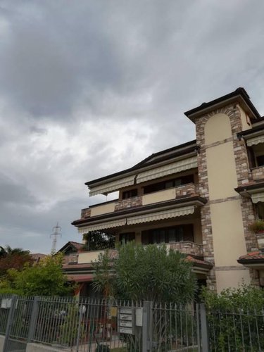 QUADRILOCALE ULTIMO PIANO CON GRANDE TERRAZZO Osio Sopra