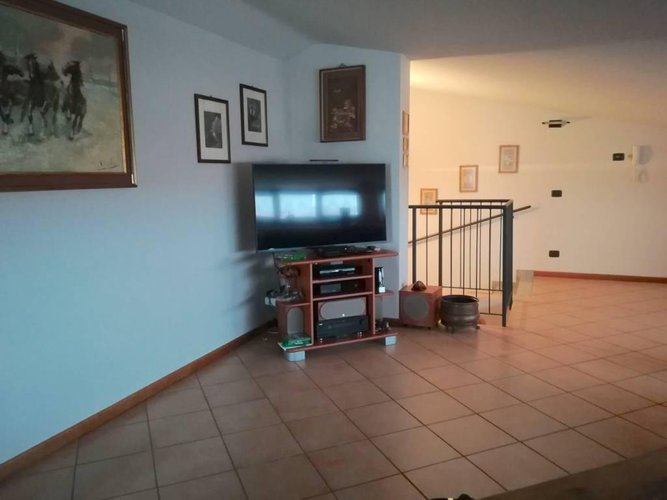 QUADRILOCALE ULTIMO PIANO CON GRANDE TERRAZZO Osio Sopra