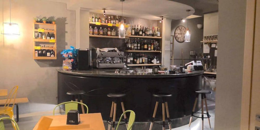 VENDESI LICENZA BAR ARCENE LOCALE RINNOVATO