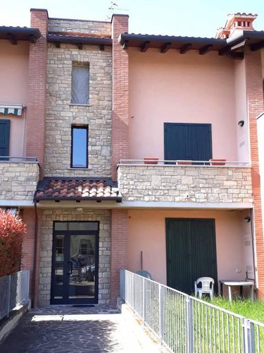 Arcene graziosissimo BILOCALE con SOPPALCO box doppio e cant