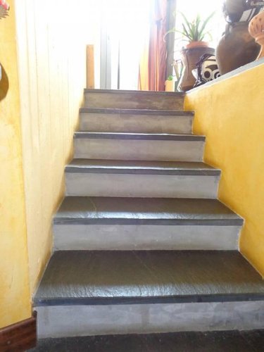 STEZZANO VILLA SINGOLA CON AMPIO GIARDINO Stezzano