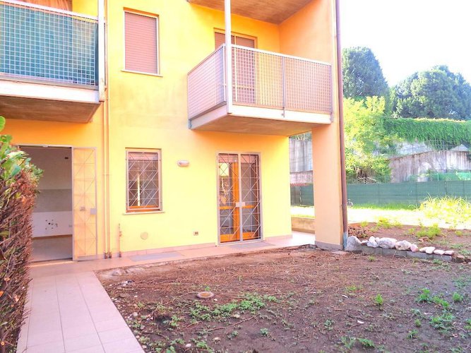 LIBERO SUBITO!!! PONTIROLO TRILO CON GIARDINO E BOX DOPPIO Pontirolo Nuovo