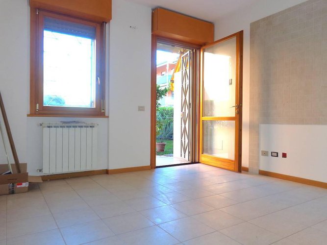 LIBERO SUBITO!!! PONTIROLO TRILO CON GIARDINO E BOX DOPPIO Pontirolo Nuovo