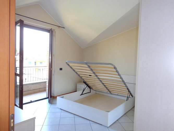 LIBERO SUBITO!!!COLOGNO TRILOCALE CON BOX DOPPIO E TERRAZZO Cologno al Serio