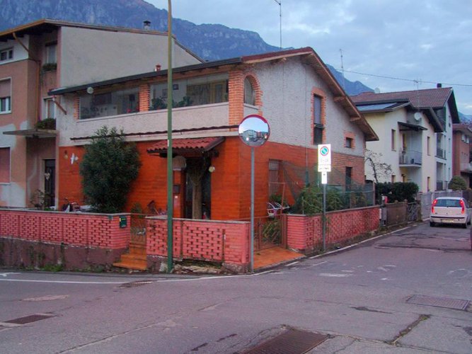 Darfo Boario Terme, villino bipiano con posto auto e cantina Darfo Boario