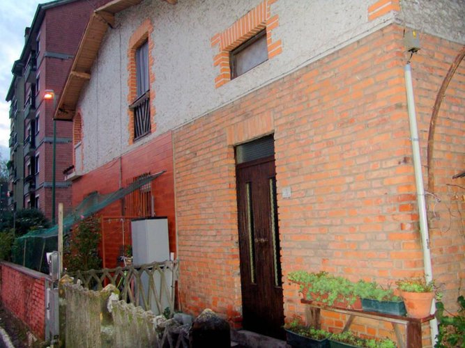 Darfo Boario Terme, villino bipiano con posto auto e cantina Darfo Boario