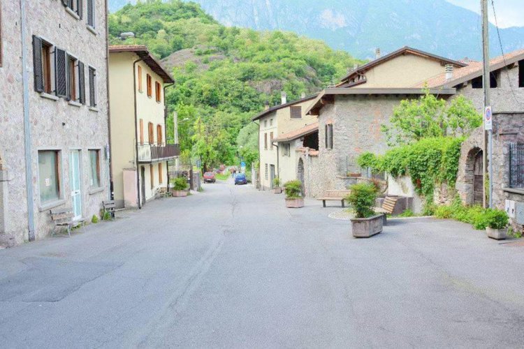 Darfo B.Terme, vendesi come nuovo, Trilocale + Servizi Darfo Boario