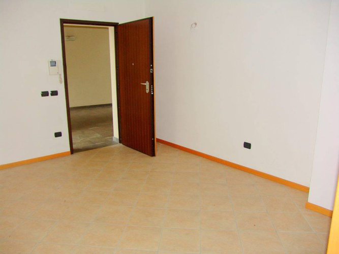 DARFO, VENDESI Appartamento CON GIARDINO E BOX Darfo Boario