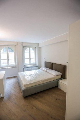 Trilocale con terrazza completamente ristrutturato a nuovo. Bergamo